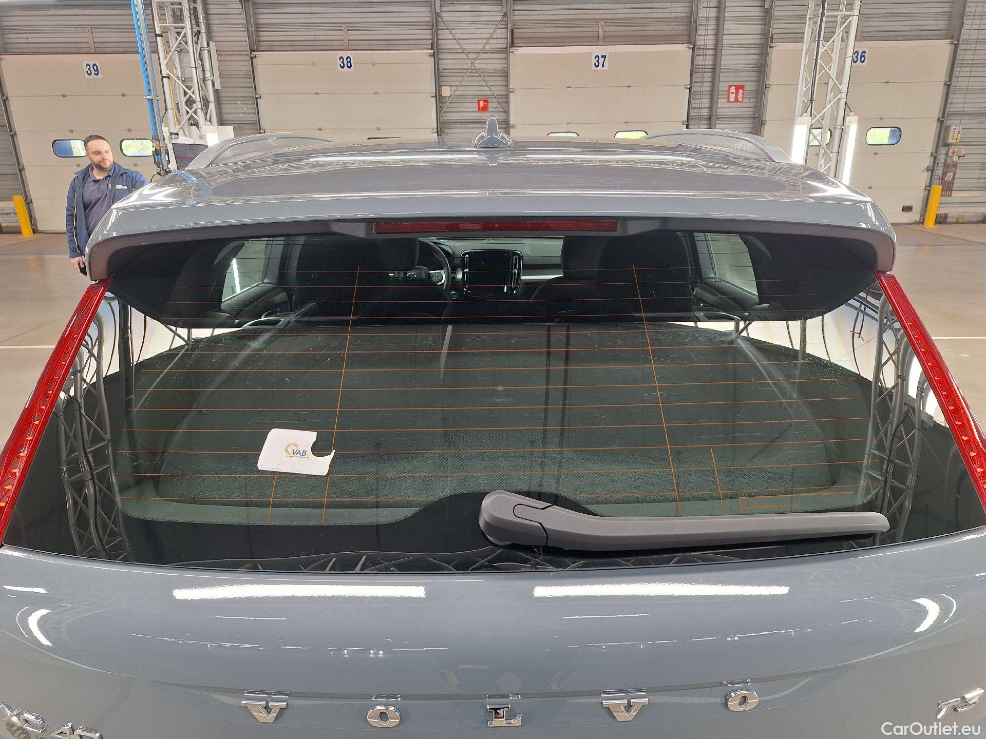  Volvo  XC 40 Volvo, XC40 '17, Volvo XC40 T3 Momentum Pro 5d #6