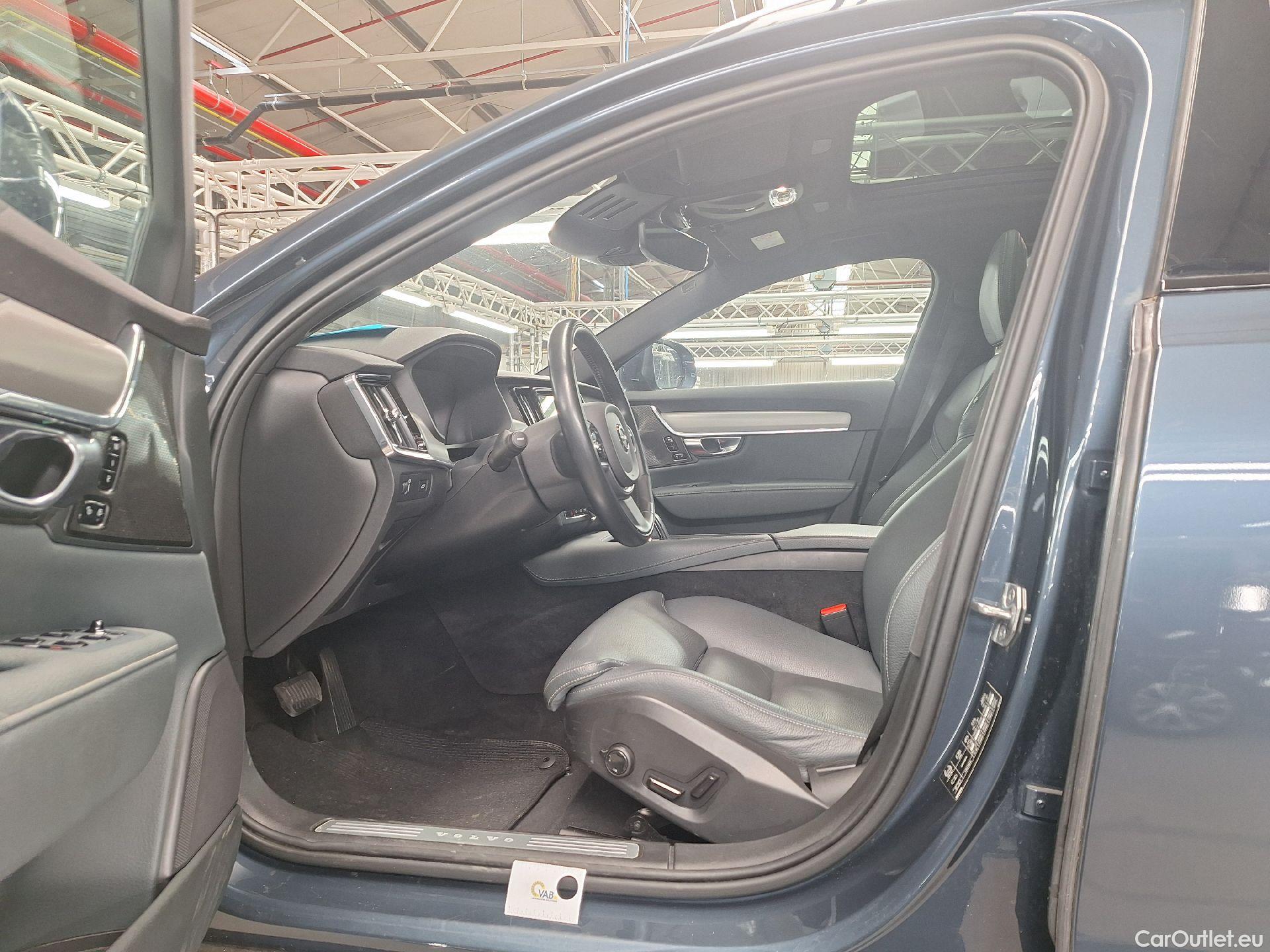  Volvo  V90 Volvo,  Cr.Country FL'20, Volvo  Cross Country B4 D 4x4 Geartr. Cross Cou #34