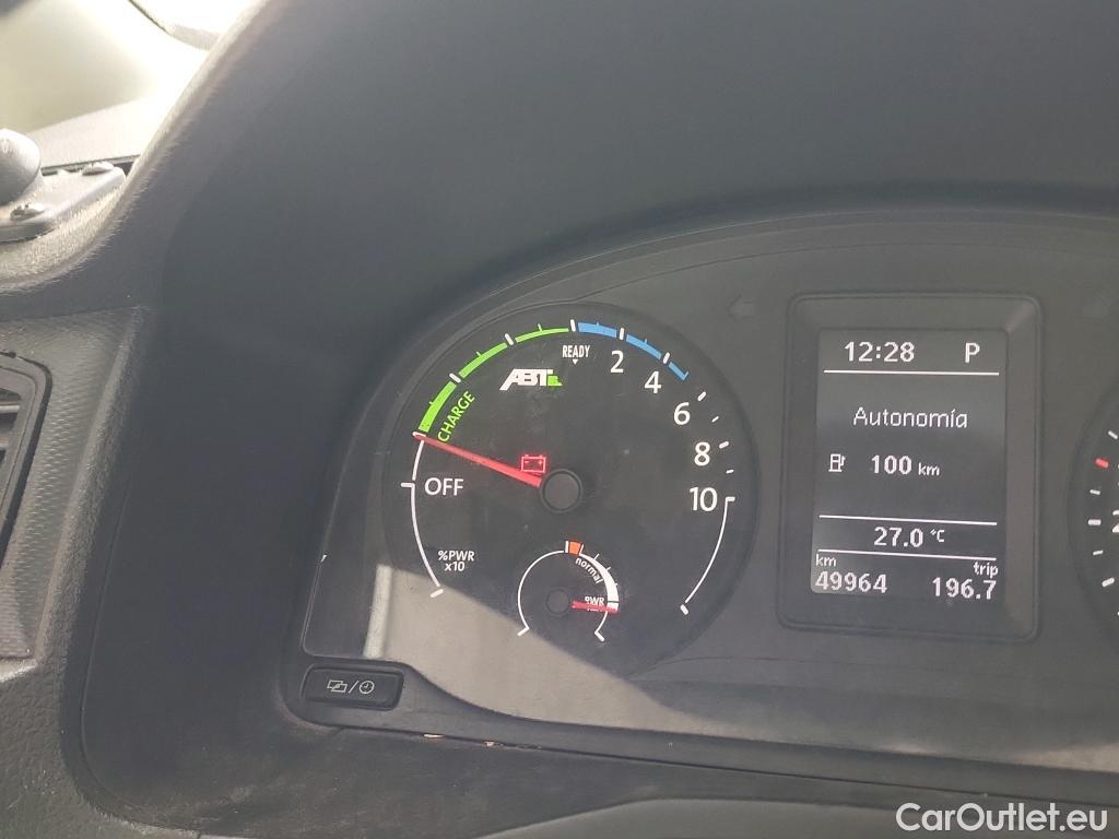  Volkswagen  Caddy VOLKSWAGEN  / 2015 / 4P / furgón derivado de turismo ABT e- Maxi Furgón #43