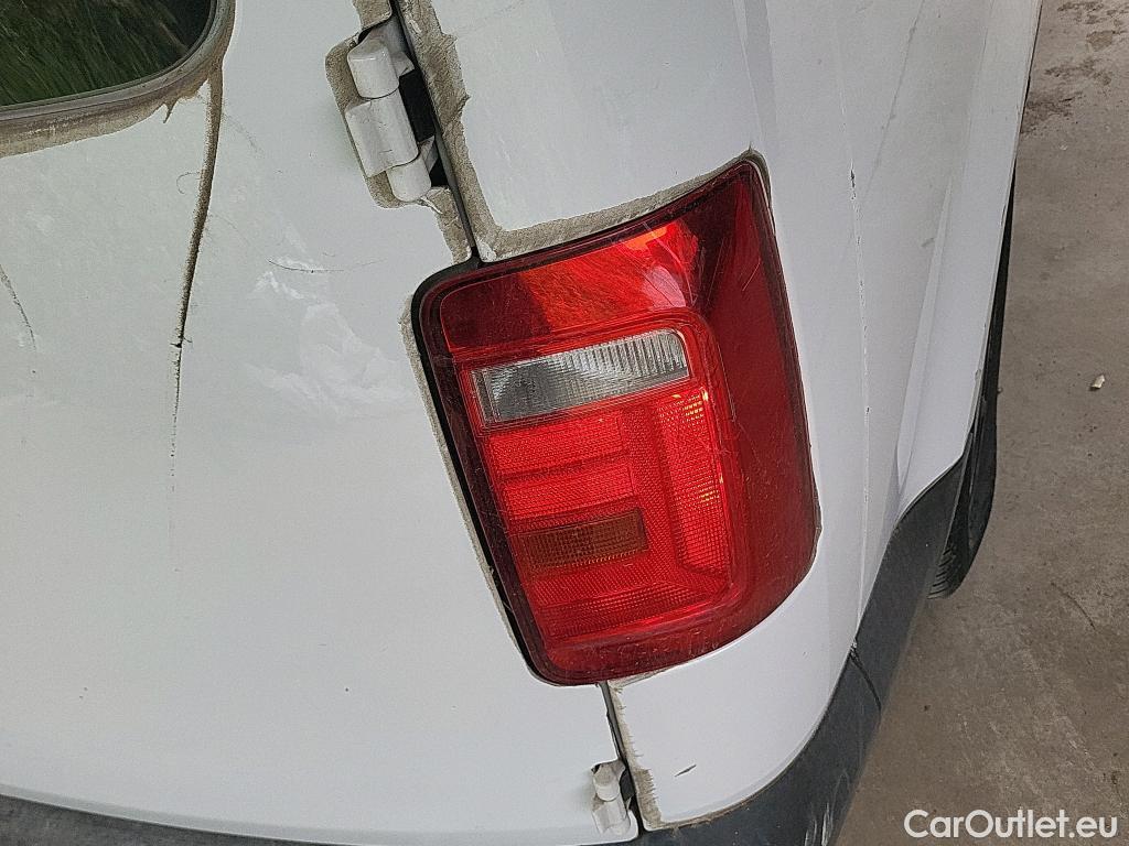  Volkswagen  Caddy VOLKSWAGEN  / 2015 / 4P / furgón derivado de turismo ABT e- Maxi Furgón #25