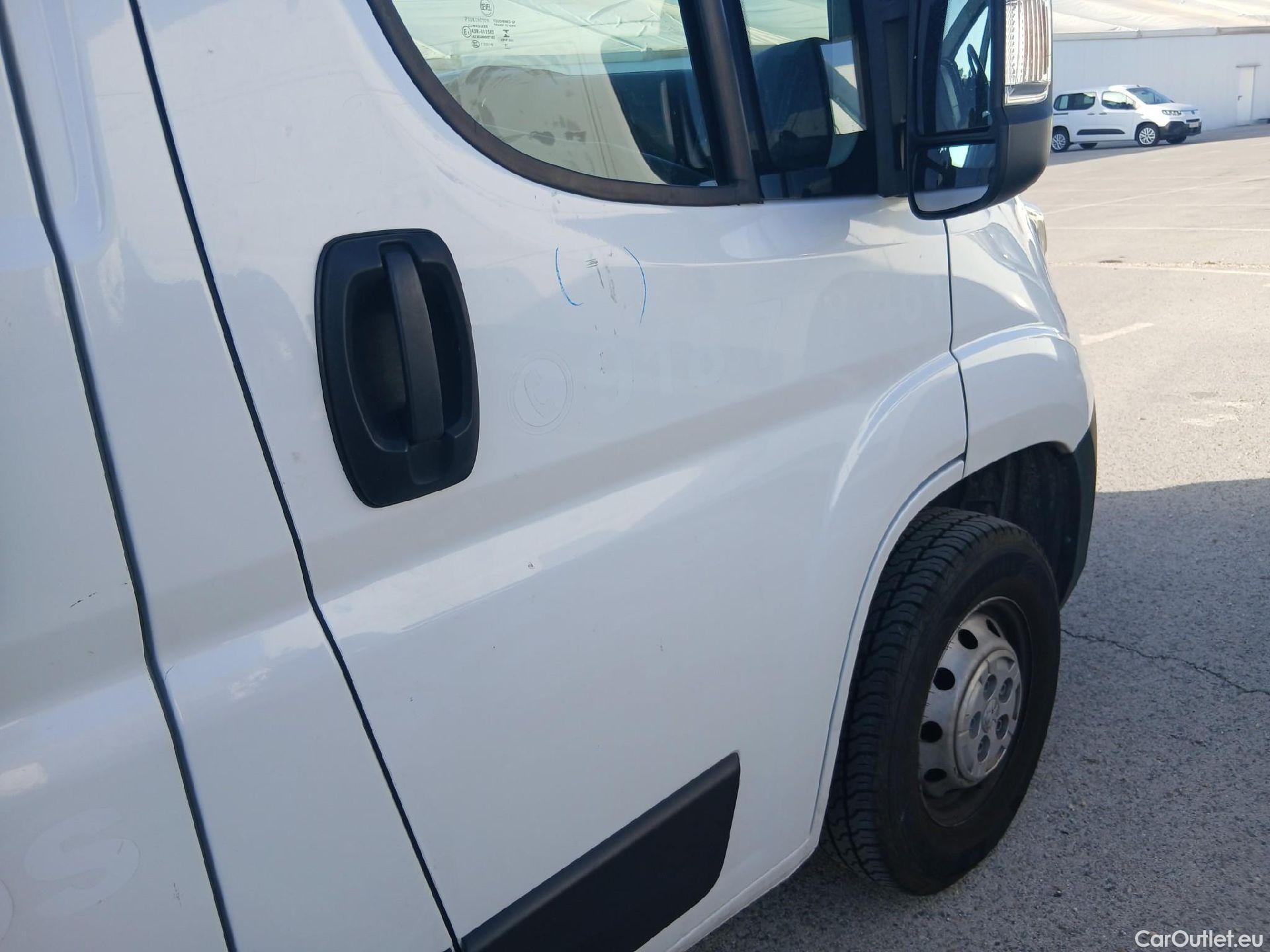  Peugeot  Boxer PEUGEOT  / 2014 / 4P / furgón 333 L2 H1 BHDI 103kW (140CV) S&S 6 V. M (AC) #36