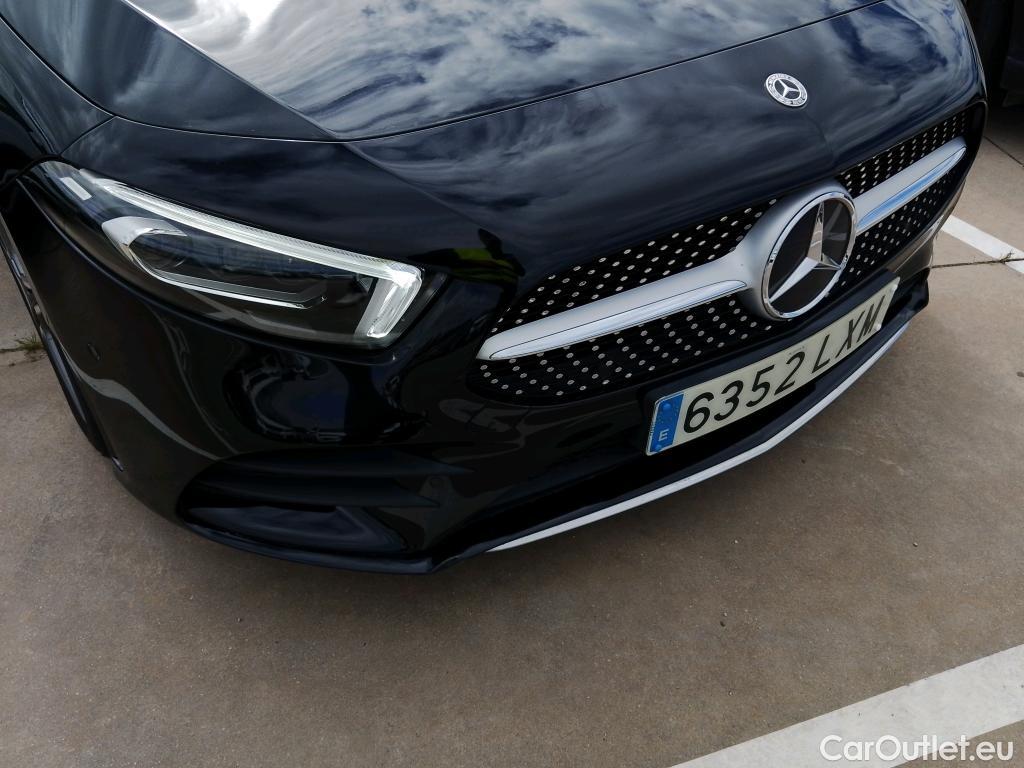  Mercedes  A-Klasse MERCEDES-BENZ Clase A / 2018 / 5P / berlina con portón A 220 d #5