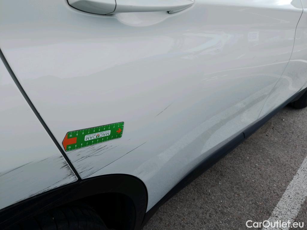  Bmw  X1 BMW  / 2019 / 5P / todoterreno sDrive18d #9