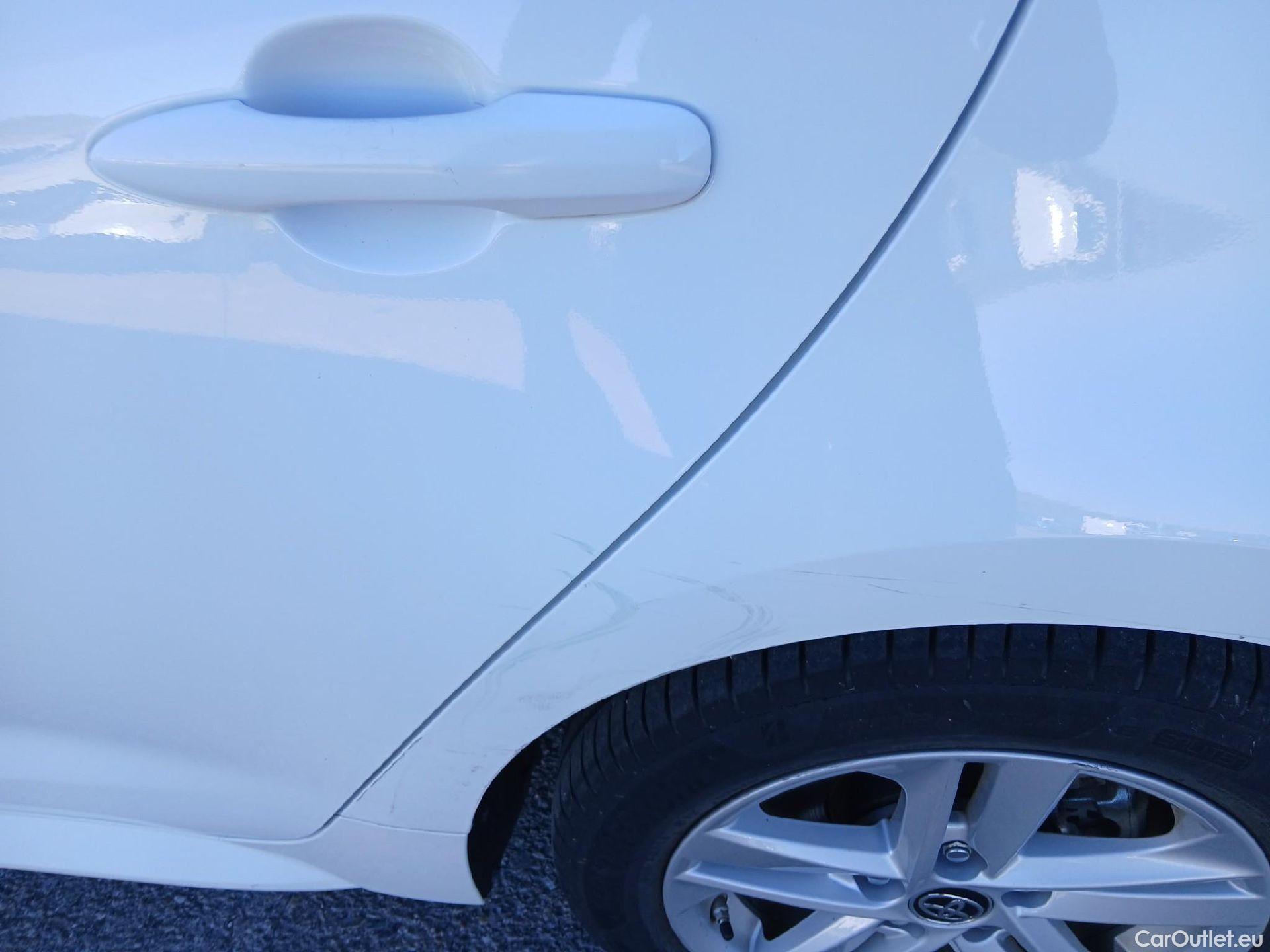  Toyota  Corolla TOYOTA  / 2019 / 5P 1.8 125H ACTIVE TECH E-CVT #10