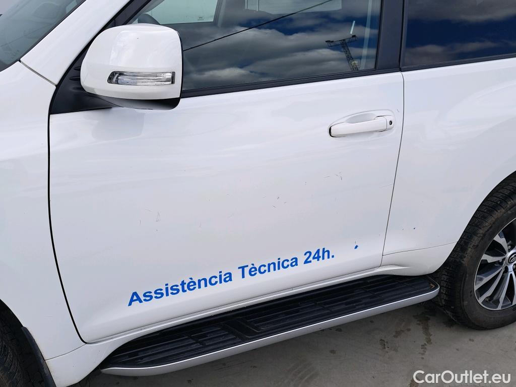  Toyota  Land Cruiser TOYOTA  / 2017 / 3P / todoterreno 2.8 D-4D VXL AUTO #5