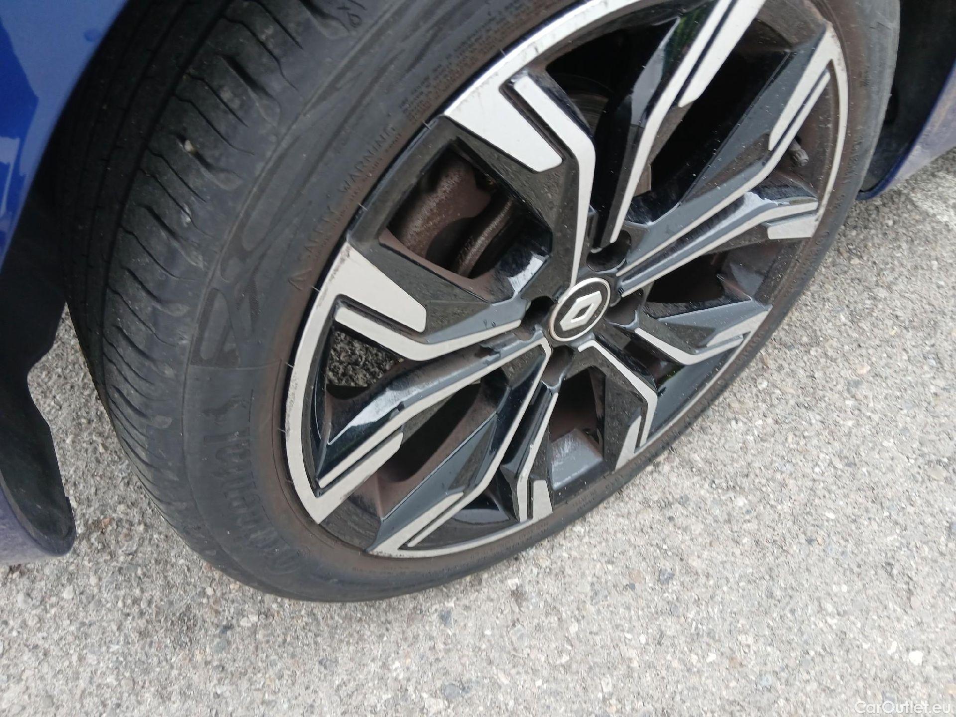  Renault  Clio RENAULT  E-Tech Híbrido 140 CV #19