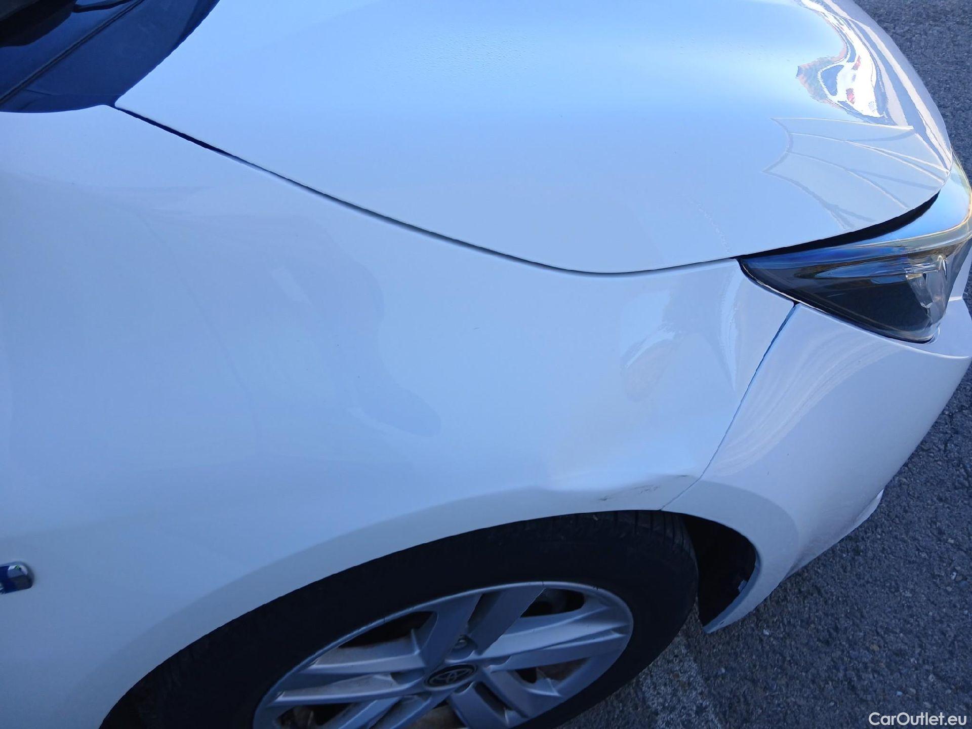  Toyota  Corolla TOYOTA  / 2019 / 5P 1.8 125H ACTIVE TECH E-CVT #31