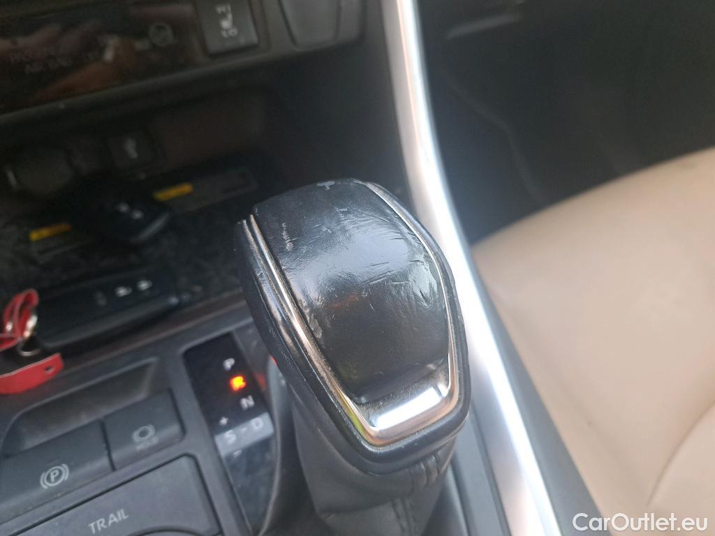  Toyota  RAV4 TOYOTA  / 2018 / 5P / todoterreno 2.5l 220H Luxury 4WD #37