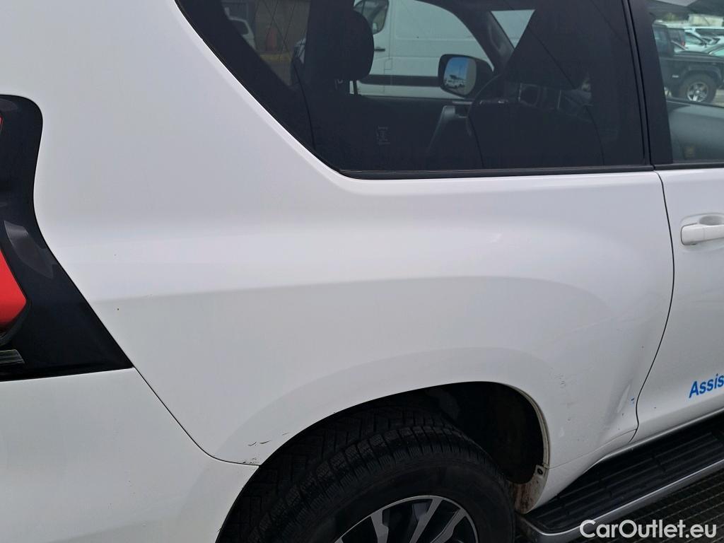  Toyota  Land Cruiser TOYOTA  / 2017 / 3P / todoterreno 2.8 D-4D VXL AUTO #3