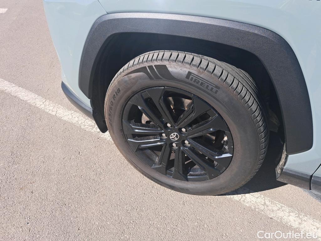  Toyota  RAV4 TOYOTA  / 2018 / 5P / todoterreno 2.5l 220H Luxury 4WD #45