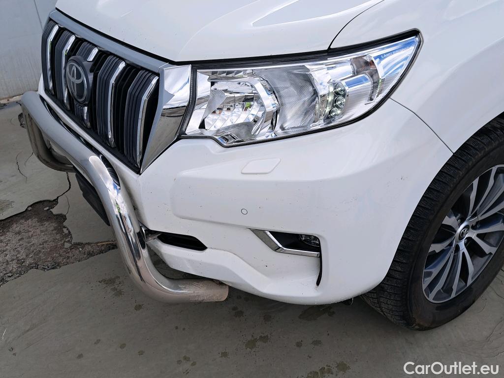  Toyota  Land Cruiser TOYOTA  / 2017 / 3P / todoterreno 2.8 D-4D VXL AUTO #11