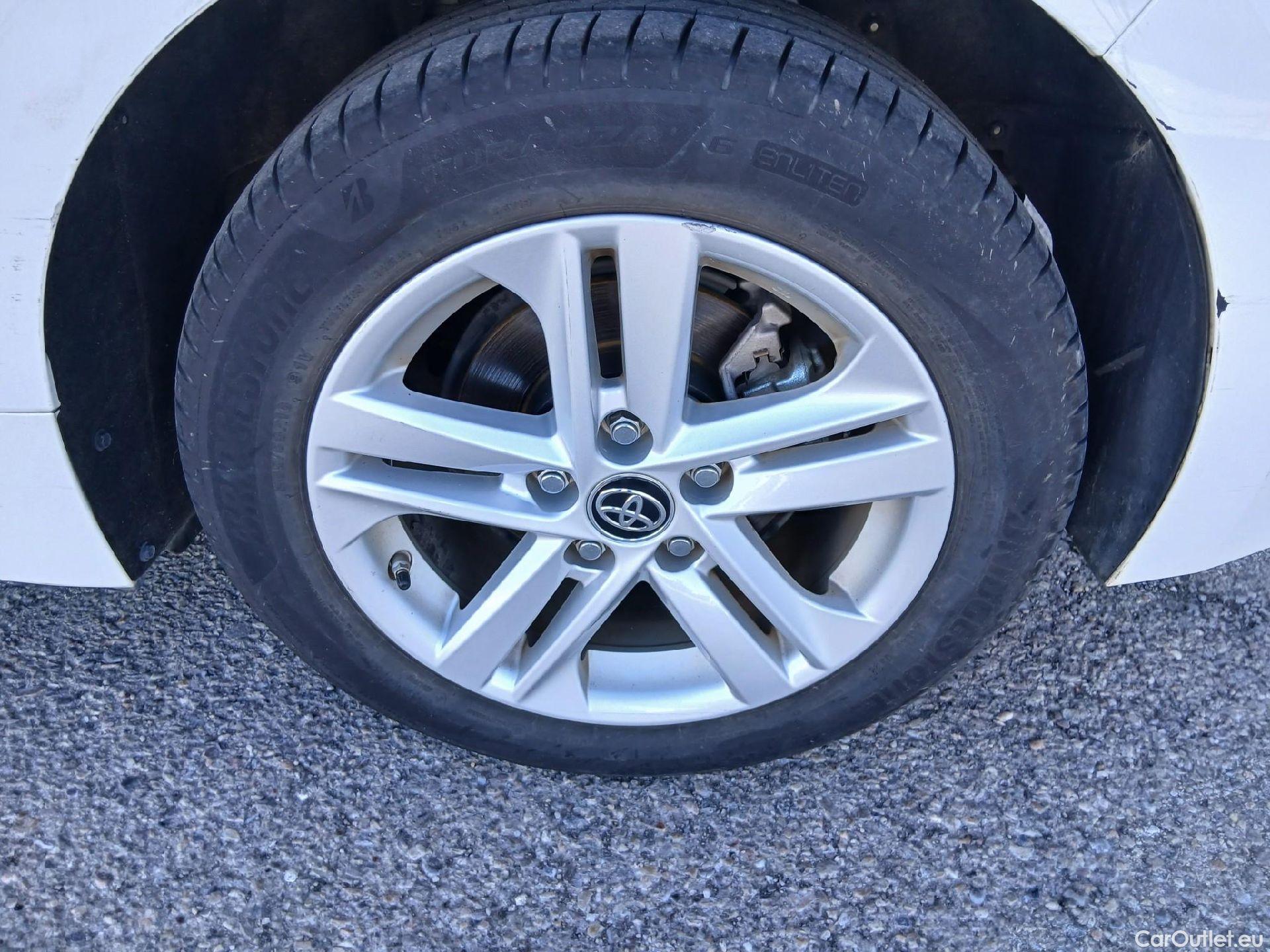  Toyota  Corolla TOYOTA  / 2019 / 5P 1.8 125H ACTIVE TECH E-CVT #12