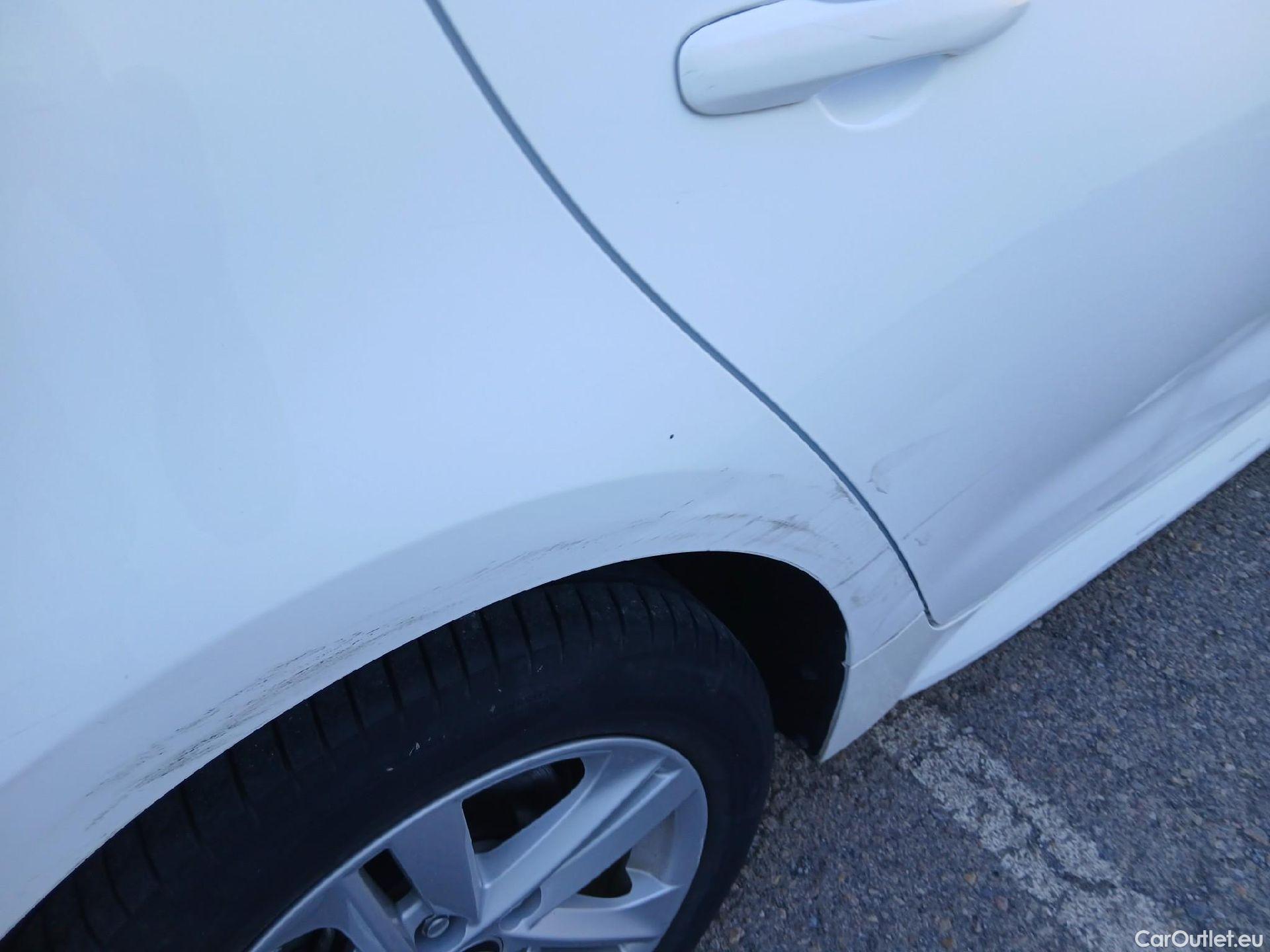  Toyota  Corolla TOYOTA  / 2019 / 5P 1.8 125H ACTIVE TECH E-CVT #21