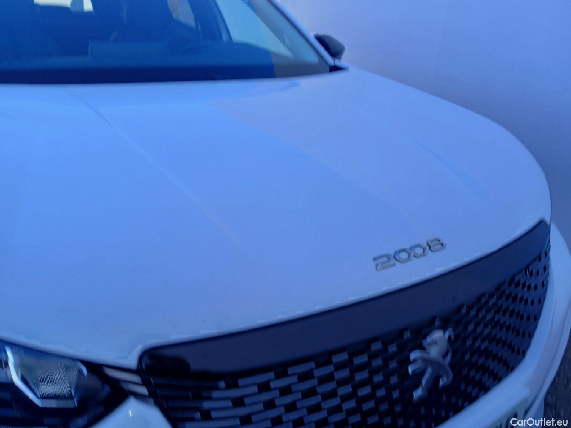  Peugeot  2008 PEUGEOT  / 2019 / 5P / todoterreno Allure BlueHDI 81kW (110CV) #10