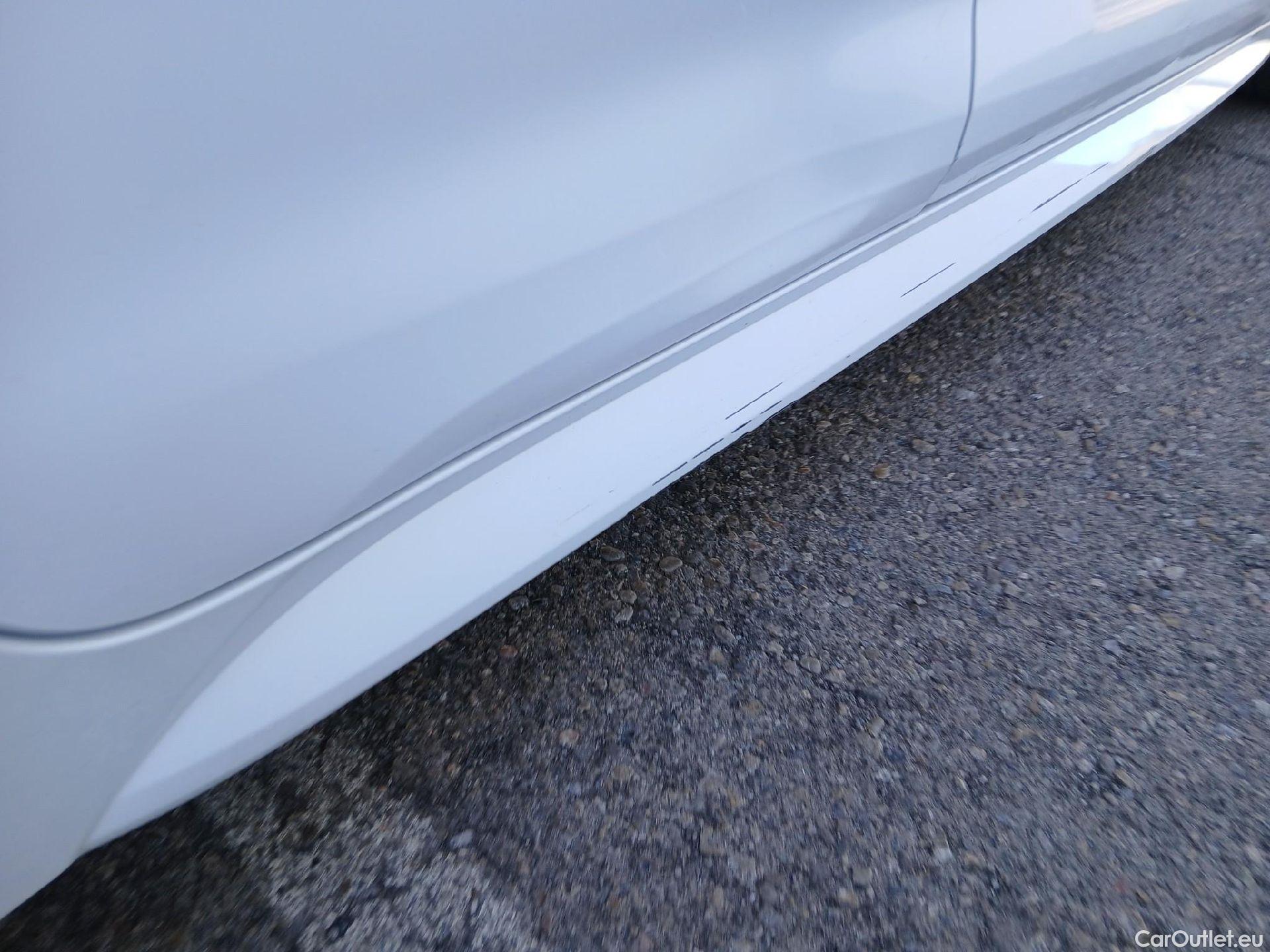  Toyota  Corolla TOYOTA  / 2019 / 5P 1.8 125H ACTIVE TECH E-CVT #27