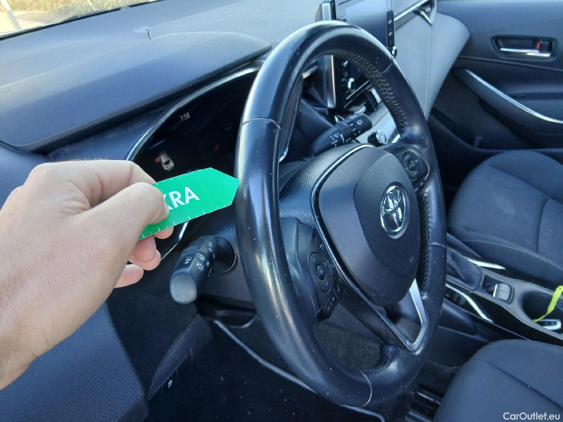  Toyota  Corolla TOYOTA  / 2019 / 5P 1.8 125H ACTIVE TECH E-CVT #40