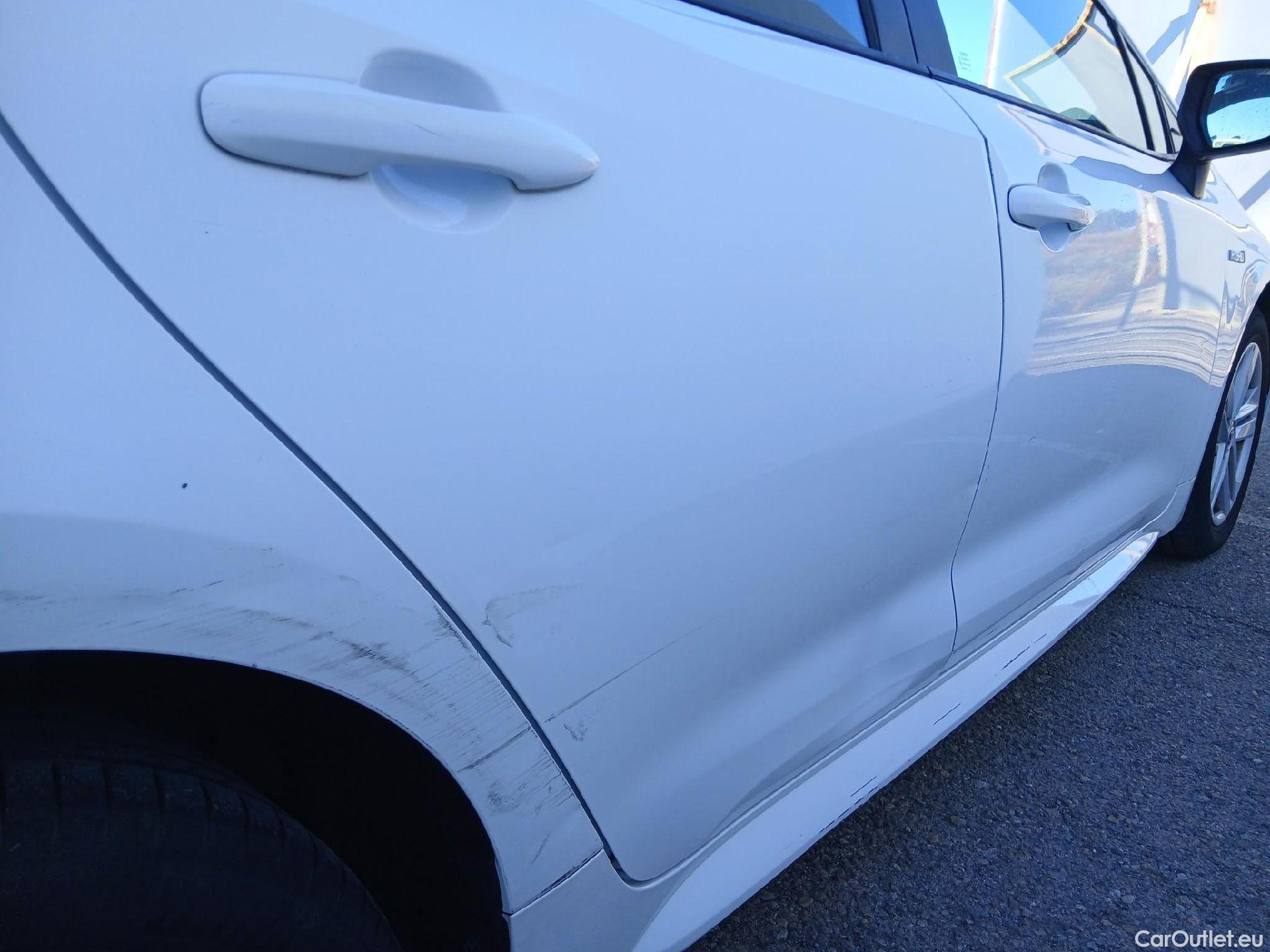  Toyota  Corolla TOYOTA  / 2019 / 5P 1.8 125H ACTIVE TECH E-CVT #26