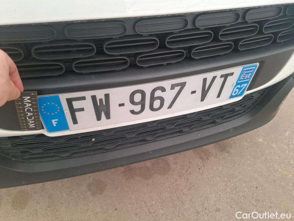  Citroen  C3  Société Feel 1.5 BlueHDI 100CV BVM6 E6dT #20