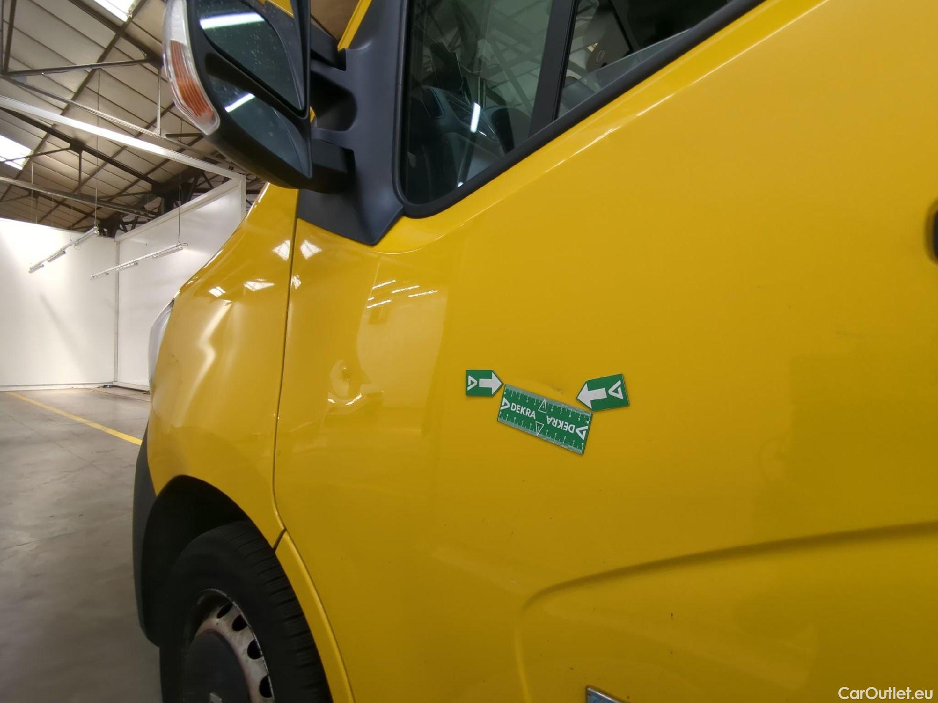  Renault  Master RENAULT  / 2019 / 4P / Fourgon tôlé FG Z.E.Tr CF F3100 L2H2 R75 AI - 19 #21