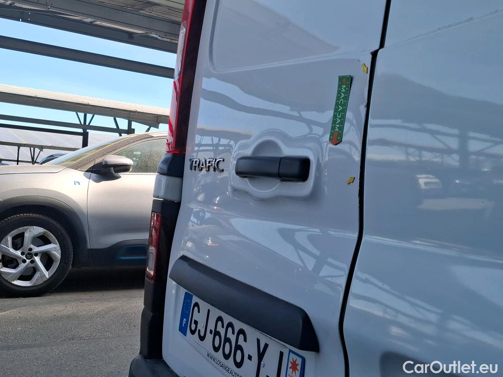  Renault  Trafic  III Fourgon L2H1 3T Confort 2.0 dCi 130CV BVM6 E6d #45