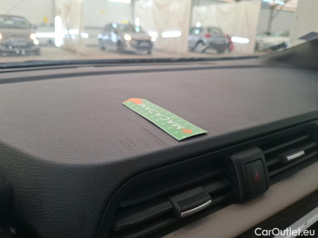 Nissan  Micra NISSAN  / 2016 / 5P / Berline IG-T 92 Made In France(SP) TVU #18