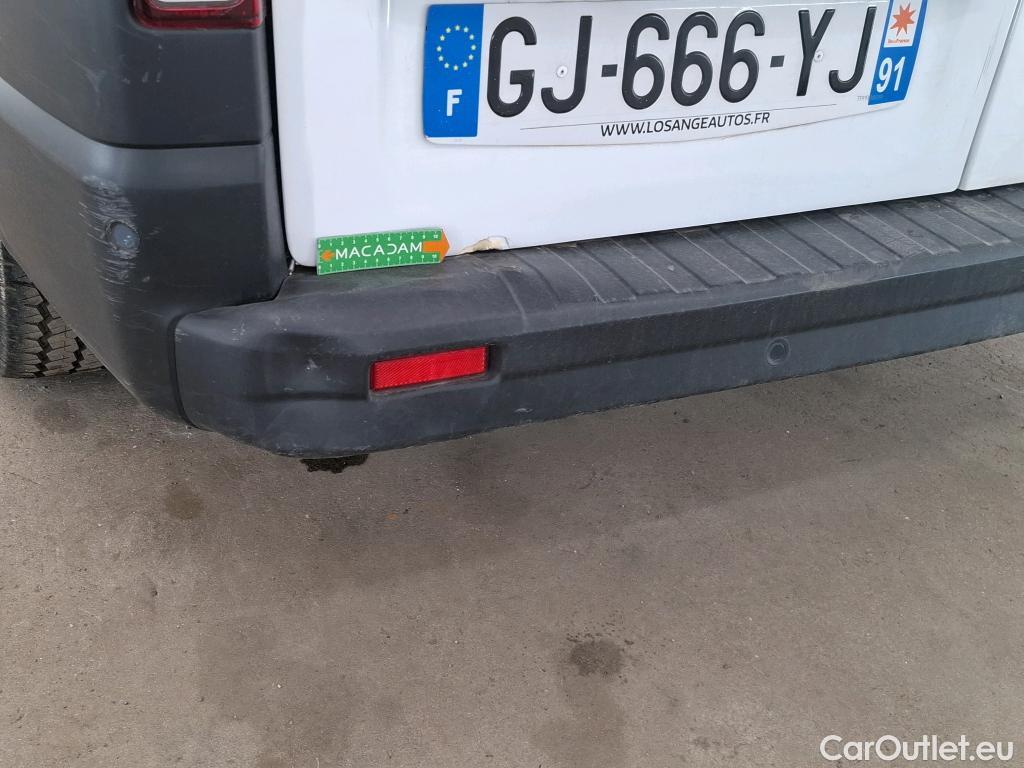  Renault  Trafic  III Fourgon L2H1 3T Confort 2.0 dCi 130CV BVM6 E6d #47