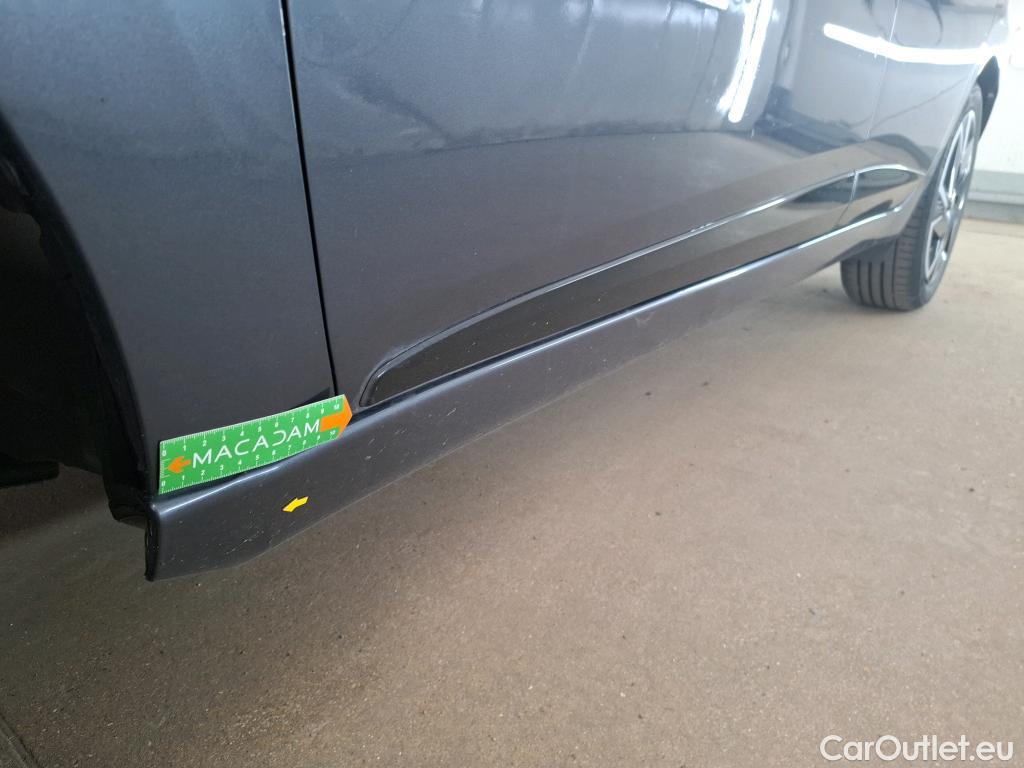  Nissan  Micra NISSAN  / 2016 / 5P / Berline IG-T 92 Made In France(SP) TVU #19