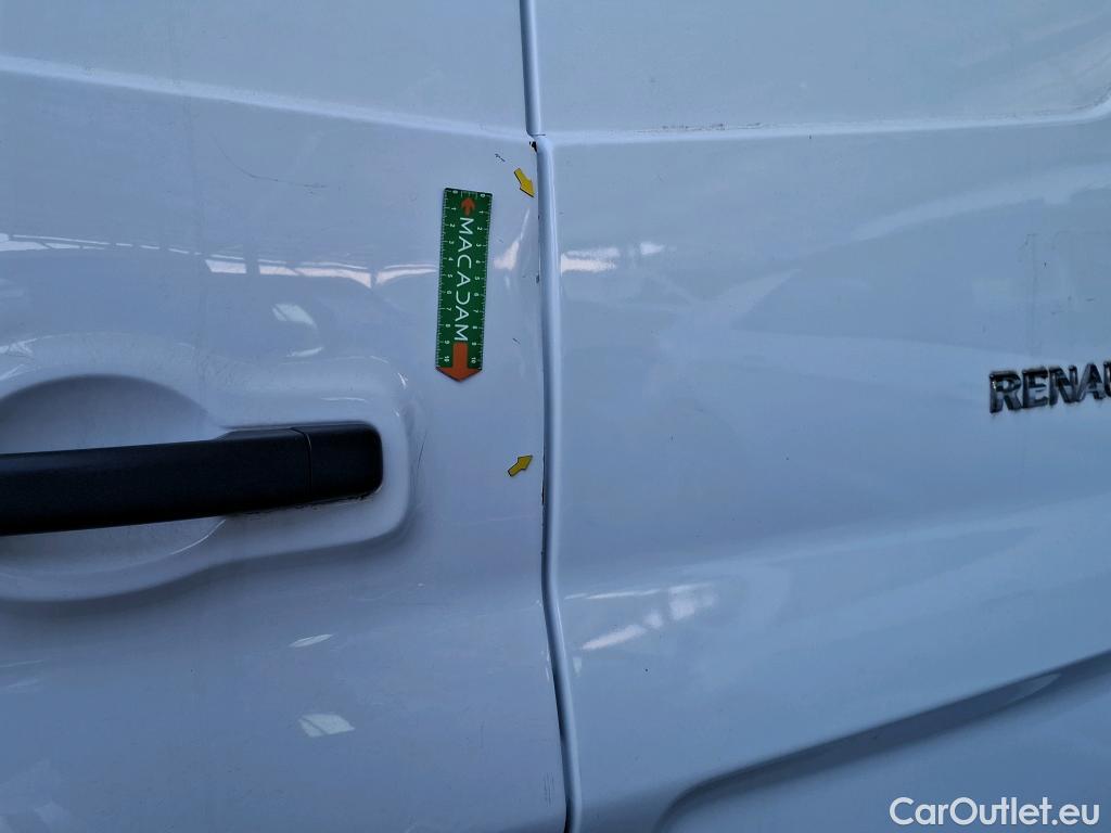  Renault  Trafic  III Fourgon L2H1 3T Confort 2.0 dCi 130CV BVM6 E6d #44