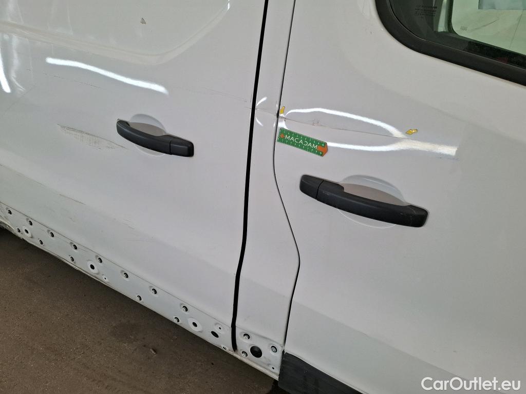  Renault  Trafic  III Fourgon L2H1 3T Confort 2.0 dCi 130CV BVM6 E6d #40