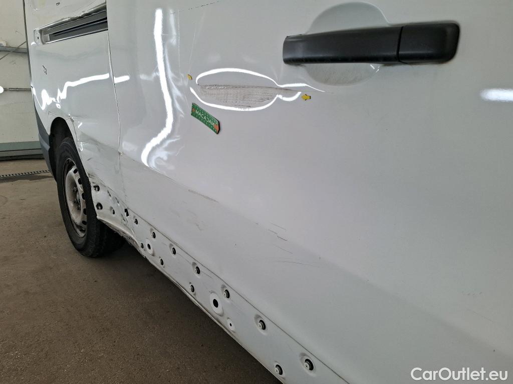  Renault  Trafic  III Fourgon L2H1 3T Confort 2.0 dCi 130CV BVM6 E6d #34