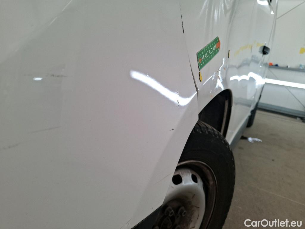  Renault  Trafic  III Fourgon L2H1 3T Confort 2.0 dCi 130CV BVM6 E6d #56