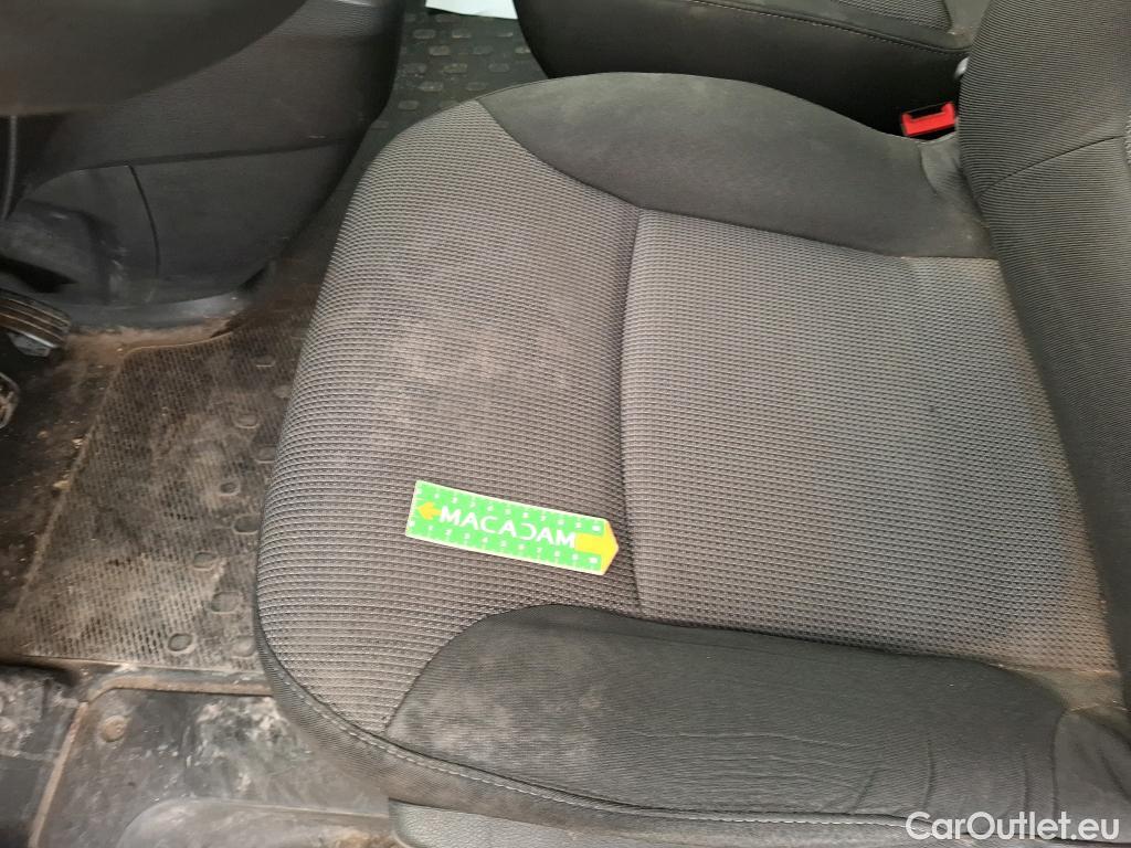  Renault  Trafic  III Fourgon L2H1 3T Confort 2.0 dCi 130CV BVM6 E6d #127