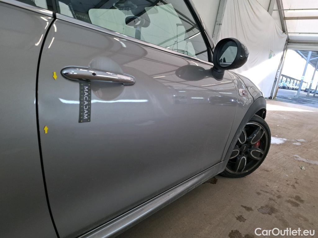  Mini  Cooper MINI Mini Cabrio / 2014 / 2P / Cabriolet John  Works Ultimate 231 ch BVA8 #35