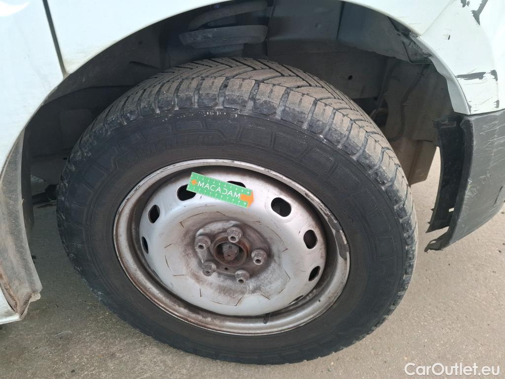  Renault  Trafic  III Fourgon L2H1 3T Confort 2.0 dCi 130CV BVM6 E6d #120