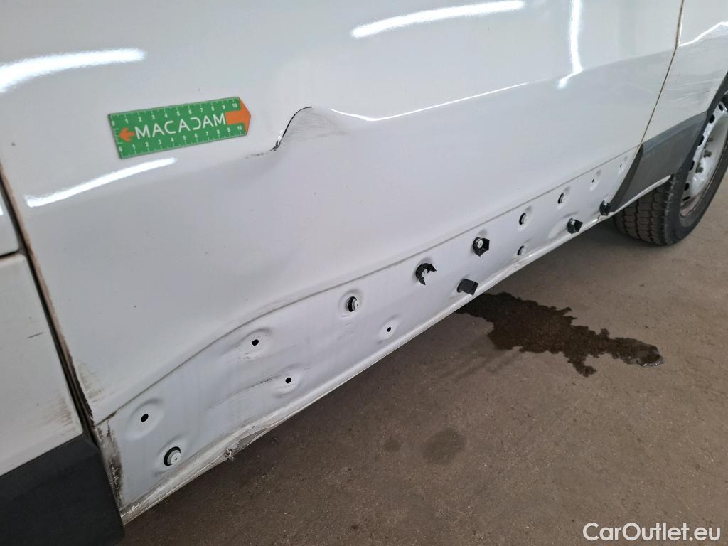  Renault  Trafic  III Fourgon L2H1 3T Confort 2.0 dCi 130CV BVM6 E6d #84