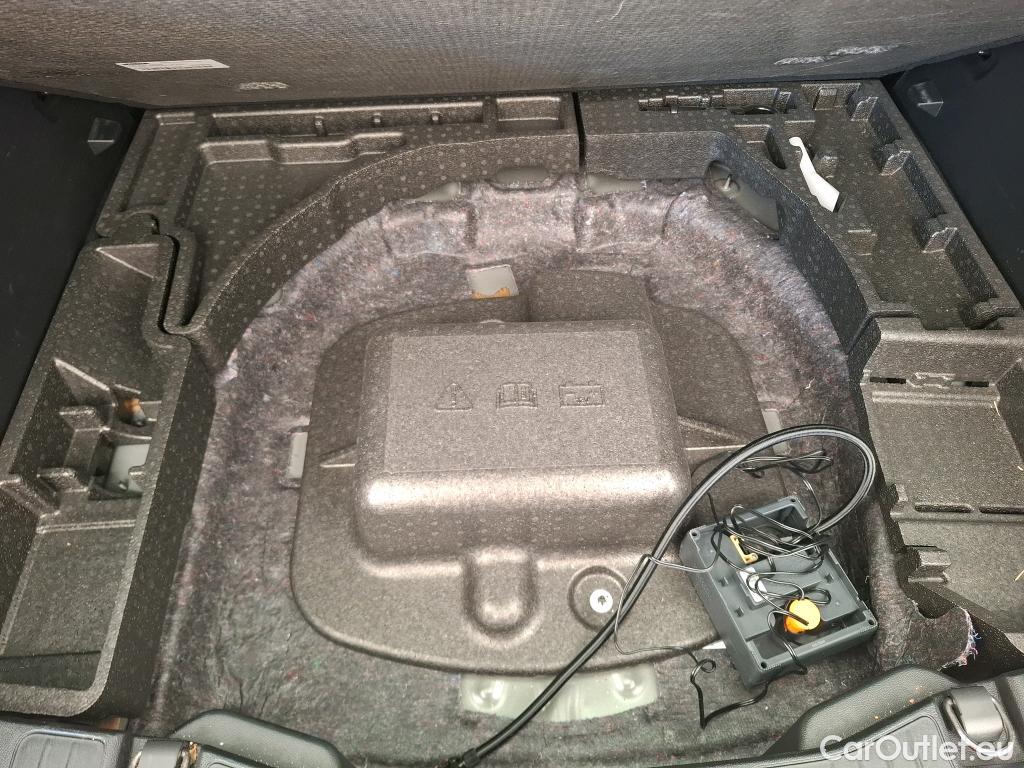  Ford  Kuga FORD  / 2019 / 5P / SUV 2.5 190 hybrid Flexifuel Pshift Titanium #25
