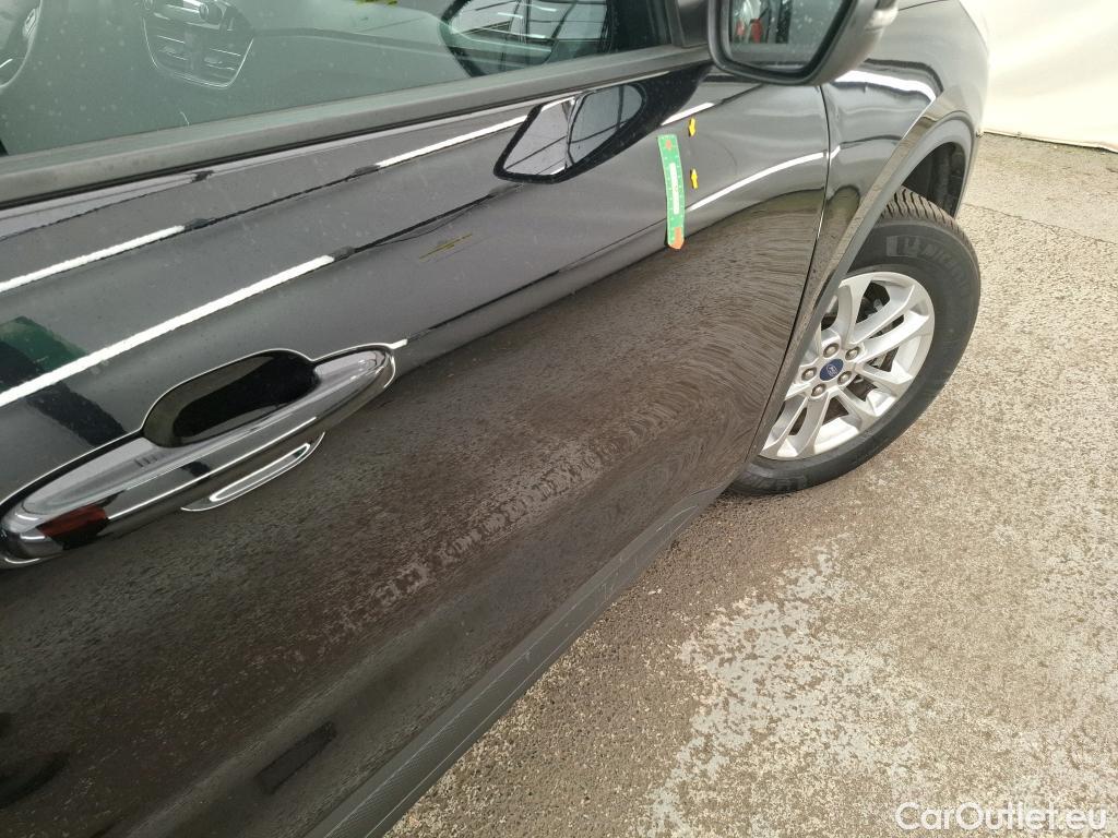  Ford  Kuga FORD  / 2019 / 5P / SUV 2.5 190 hybrid Flexifuel Pshift Titanium #23