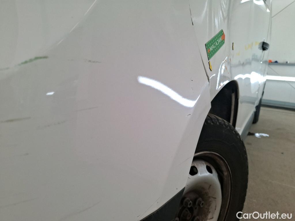  Renault  Trafic  III Fourgon L2H1 3T Confort 2.0 dCi 130CV BVM6 E6d #57