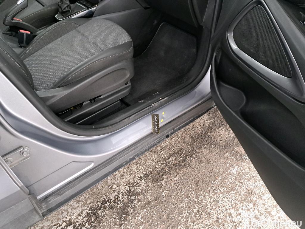  Opel  Crossland  X Elegance 1.2 Turbo 110CV BVM6 E6d #24
