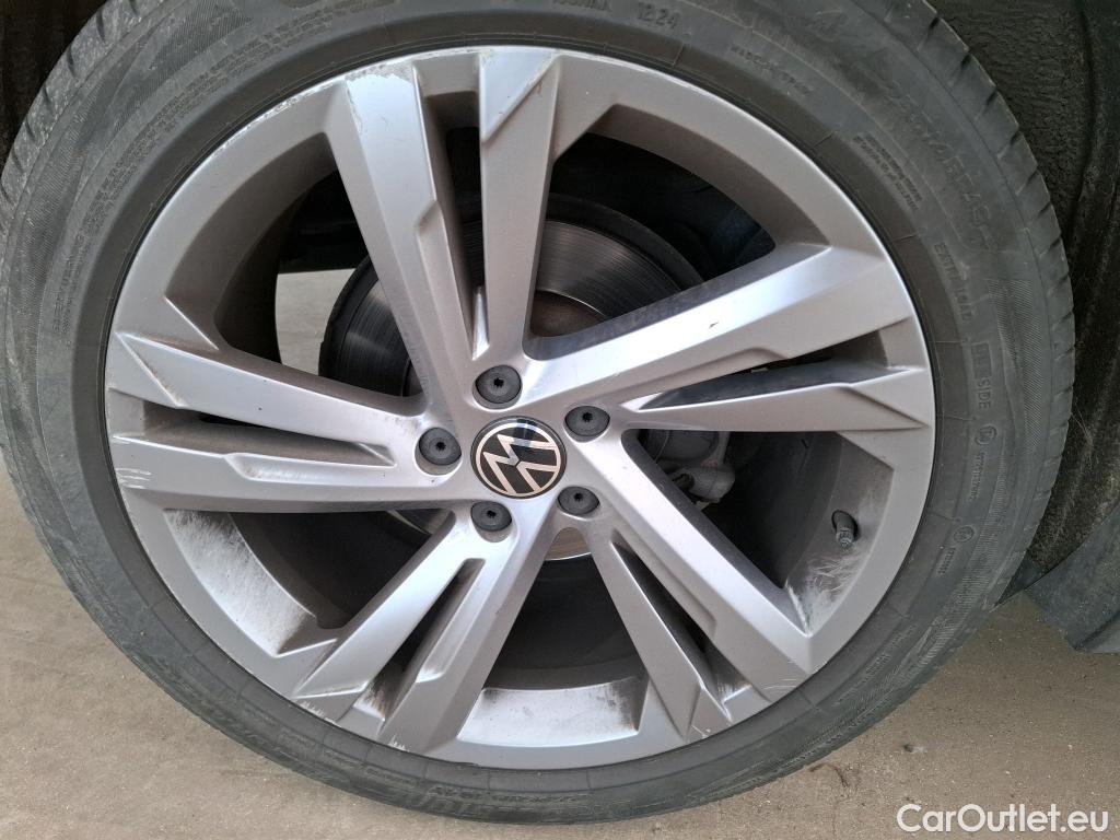  Volkswagen  Tiguan  / 2020 / 5P / SUV 2.0 TDI 150 DSG7 R-Line #22