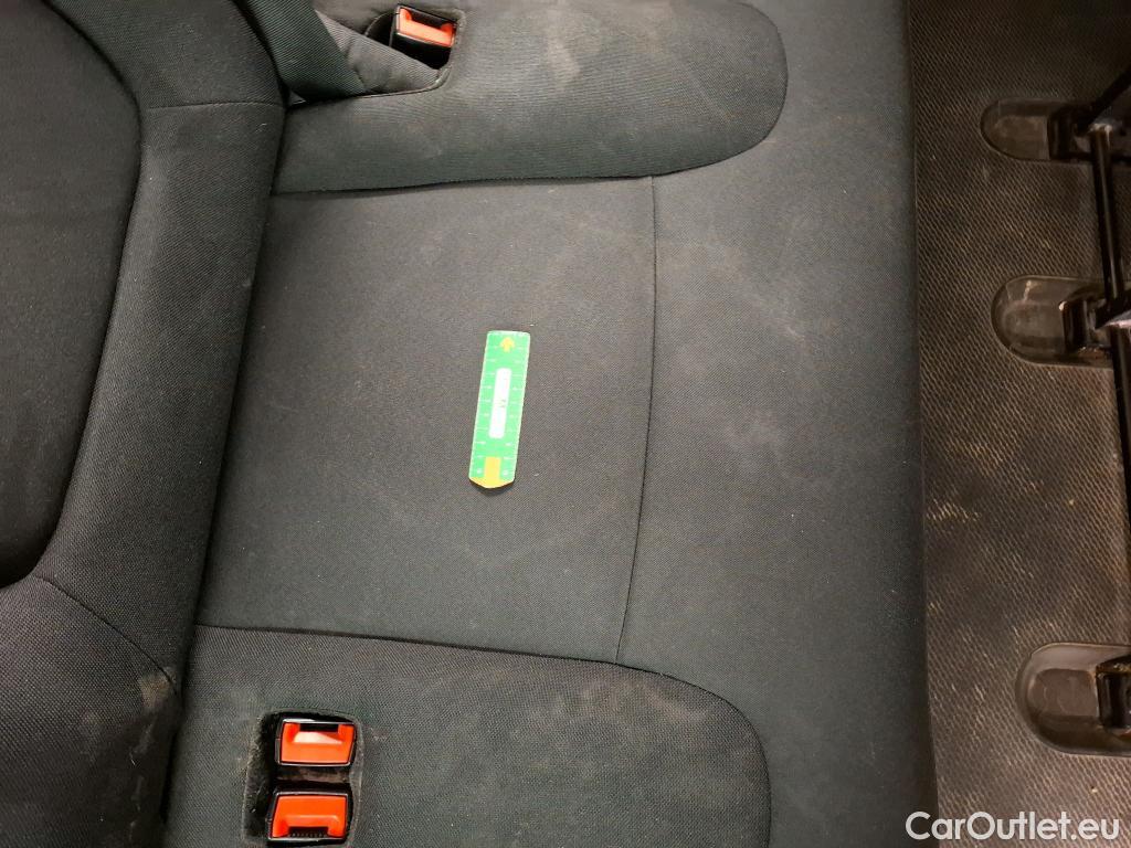  Renault  Trafic RENAULT  4p Combi Zen L1 Energy dCi 125 8 places #19