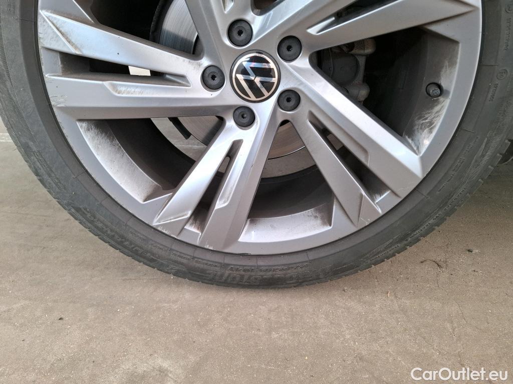  Volkswagen  Tiguan  / 2020 / 5P / SUV 2.0 TDI 150 DSG7 R-Line #35