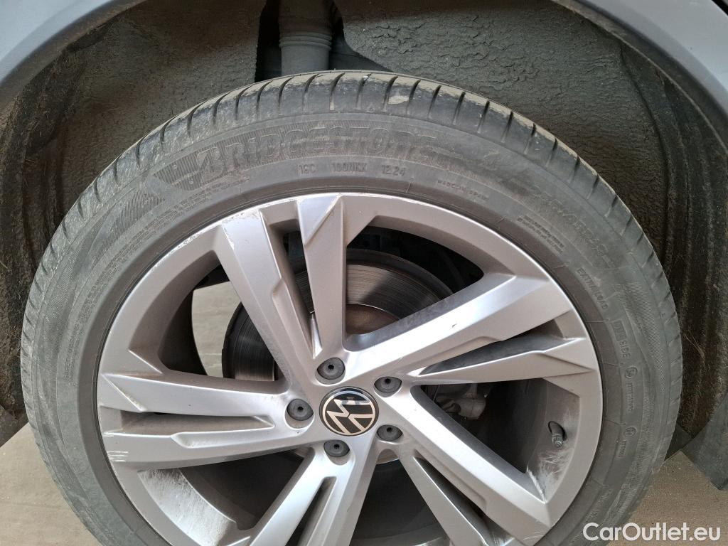  Volkswagen  Tiguan  / 2020 / 5P / SUV 2.0 TDI 150 DSG7 R-Line #36