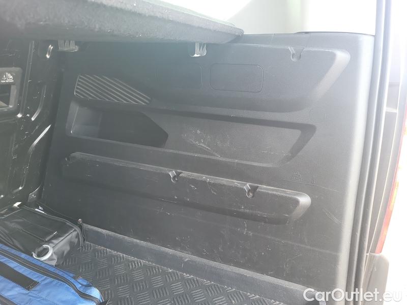  Peugeot  RIFTER   (06.2018->)  1.5BHDi 130 Allure #11