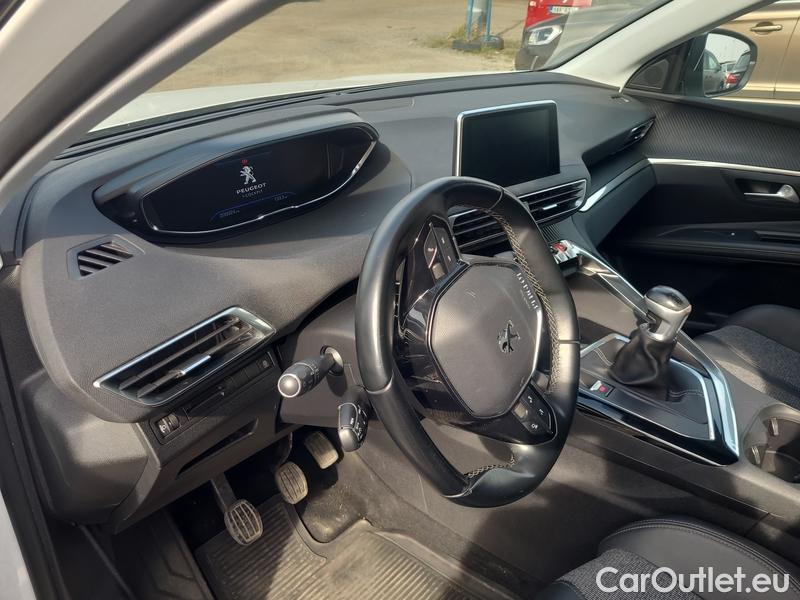  Peugeot  5008  (12.2016->)  1.5BHDi 130 Allure #16