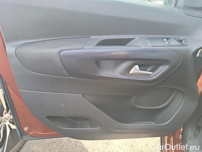 Peugeot  RIFTER   (06.2018->)  1.5BHDi 130 Allure #18