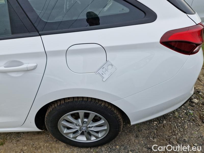  Hyundai  i30  (PD)(01.2017  ->)  kom.1.0TGDI 120 Comfort #1