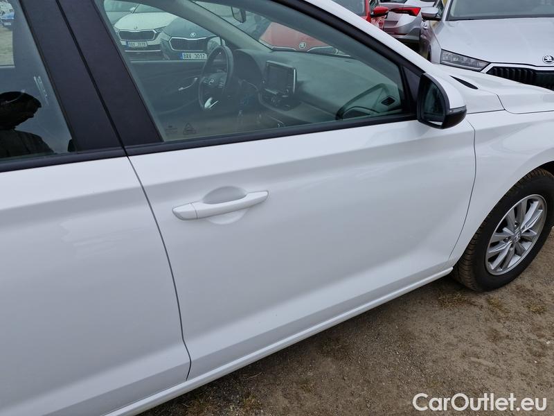  Hyundai  i30  (PD)(01.2017  ->)  kom.1.0TGDI 120 Comfort #33