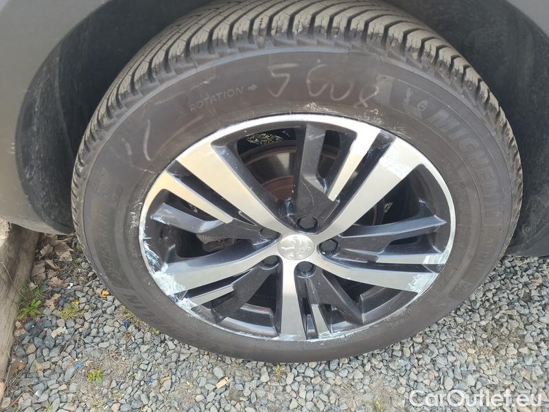  Peugeot  5008  (12.2016->)  1.5BHDi 130 Allure #19