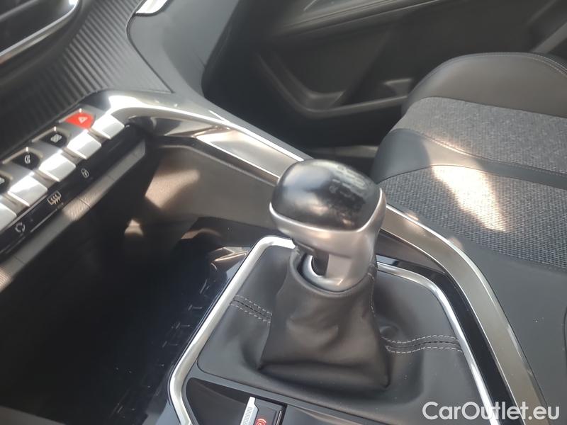  Peugeot  5008  (12.2016->)  1.5BHDi 130 Allure #15